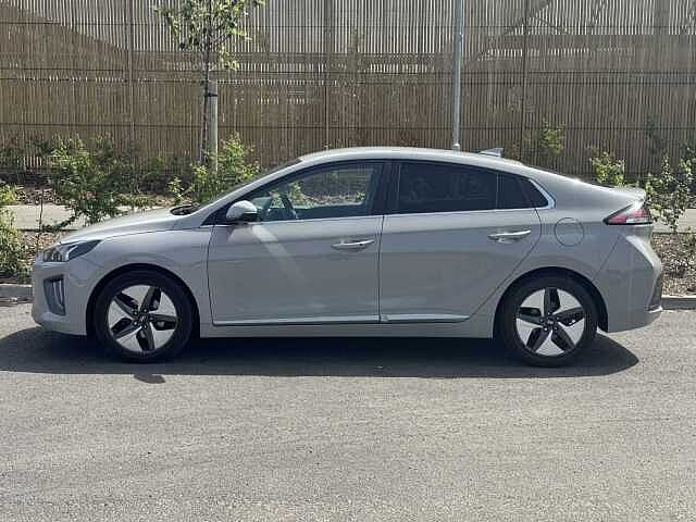Hyundai IONIQ 1.6 GDi Hybrid Premium SE 5dr DCT Grey