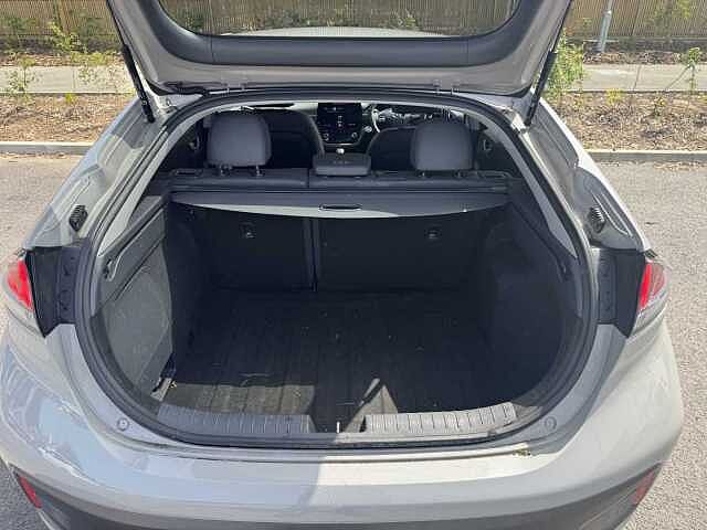 Hyundai IONIQ 1.6 GDi Hybrid Premium SE 5dr DCT Grey