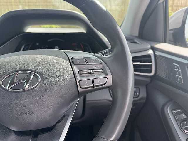 Hyundai IONIQ 1.6 GDi Hybrid Premium SE 5dr DCT Grey
