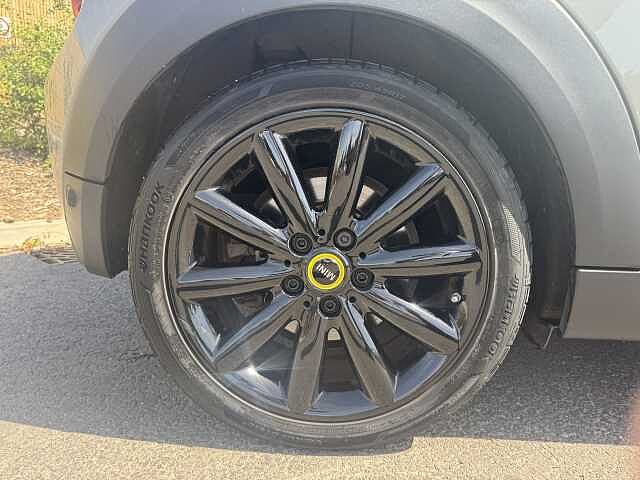 MINI Cooper 135kW Cooper S Level 3 33kWh 3dr Auto 135kW Cooper S Level 3 33kWh 3dr Auto