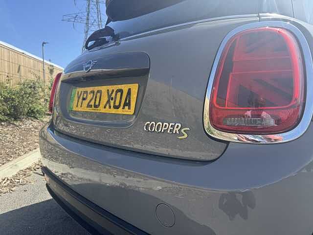 MINI Cooper 135kW Cooper S Level 3 33kWh 3dr Auto 135kW Cooper S Level 3 33kWh 3dr Auto