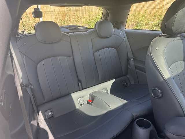 MINI Cooper 135kW Cooper S Level 3 33kWh 3dr Auto 135kW Cooper S Level 3 33kWh 3dr Auto