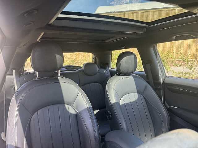 MINI Cooper 135kW Cooper S Level 3 33kWh 3dr Auto 135kW Cooper S Level 3 33kWh 3dr Auto