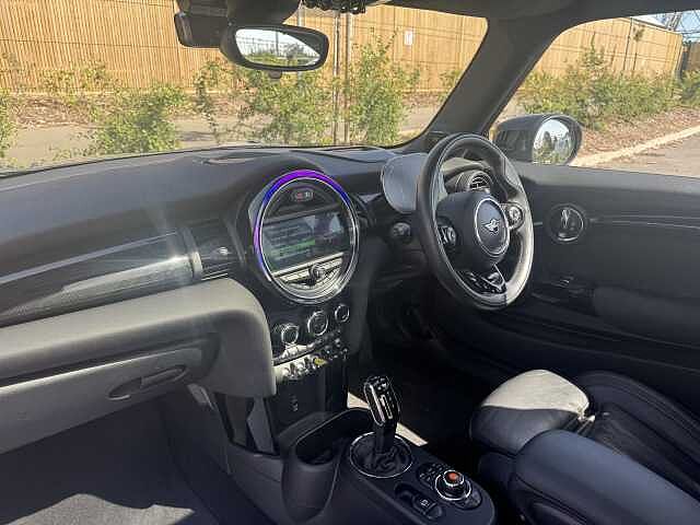 MINI Cooper 135kW Cooper S Level 3 33kWh 3dr Auto 135kW Cooper S Level 3 33kWh 3dr Auto