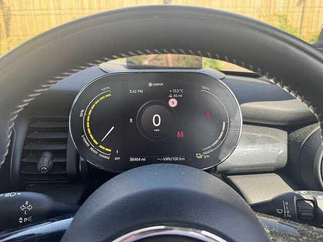 MINI Cooper 135kW Cooper S Level 3 33kWh 3dr Auto 135kW Cooper S Level 3 33kWh 3dr Auto