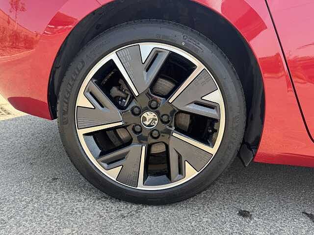Vauxhall Astra 115kW Ultimate 54kWh 5dr Auto
