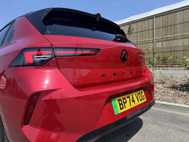 Vauxhall Astra 115kW Ultimate 54kWh 5dr Auto
