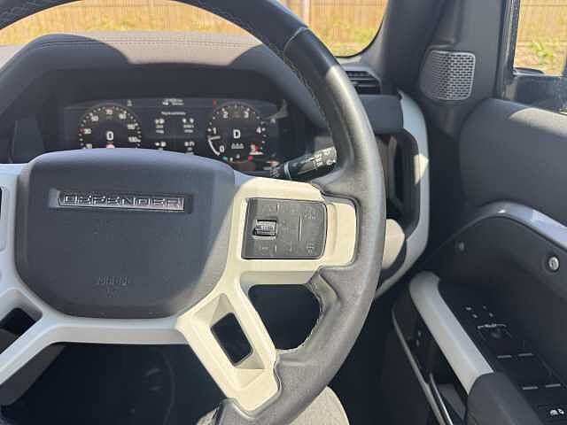 Land Rover Defender 3.0 D250 SE 110 5dr Auto