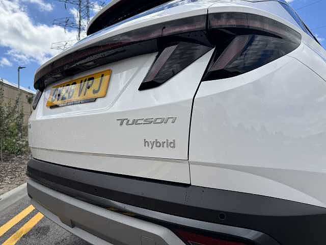 Hyundai TUCSON 1.6T 239 Hybrid Premium 5dr Auto White