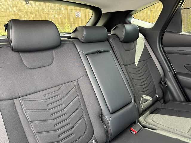 Hyundai TUCSON 1.6T 239 Hybrid Premium 5dr Auto White