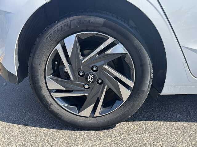 Hyundai I20 1.0T GDi 48V MHD SE Connect 5dr White