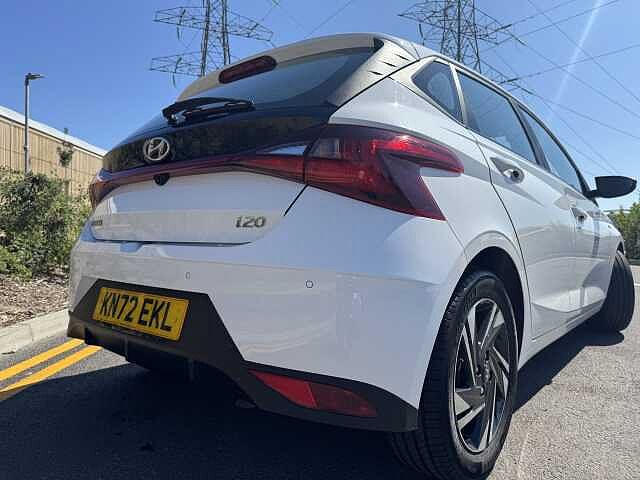 Hyundai I20 1.0T GDi 48V MHD SE Connect 5dr White