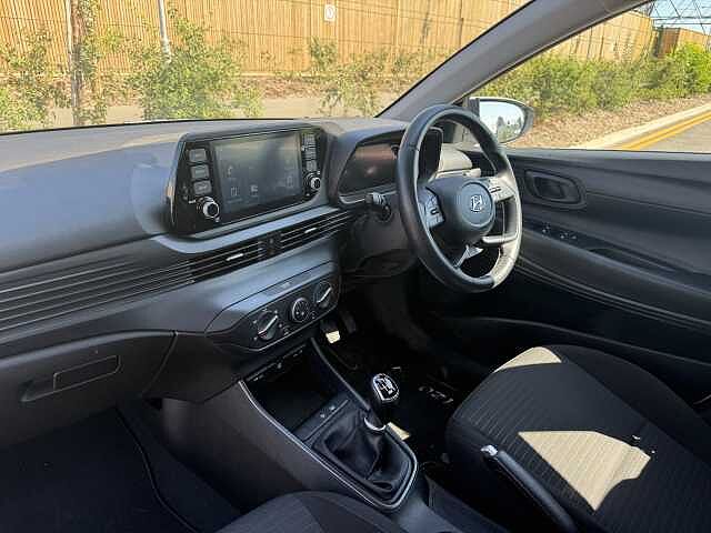 Hyundai I20 1.0T GDi 48V MHD SE Connect 5dr White