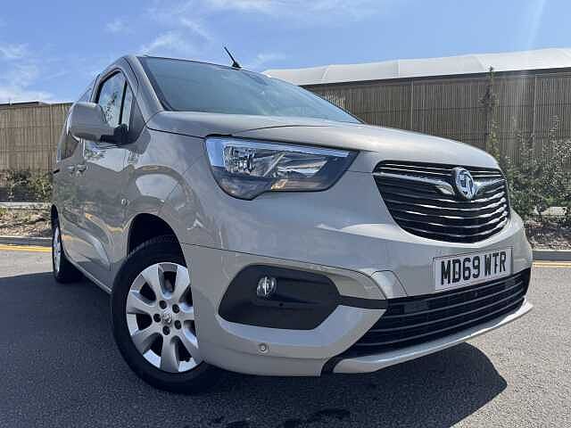 Vauxhall Combo Life 1.2 Turbo 130 Energy 5dr Auto