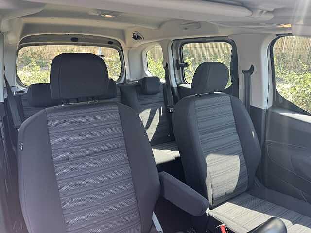 Vauxhall Combo Life 1.2 Turbo 130 Energy 5dr Auto