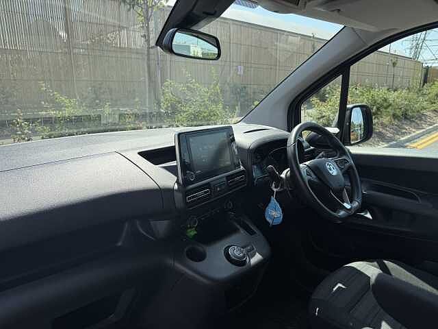 Vauxhall Combo Life 1.2 Turbo 130 Energy 5dr Auto