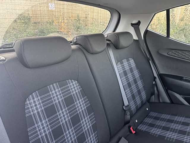 Hyundai i10 1.2 [79] Premium 5dr Auto [Nav]