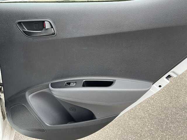 Hyundai i10 1.2 SE 5dr Auto