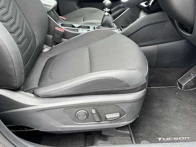 Hyundai TUCSON 1.6T Premium 5dr