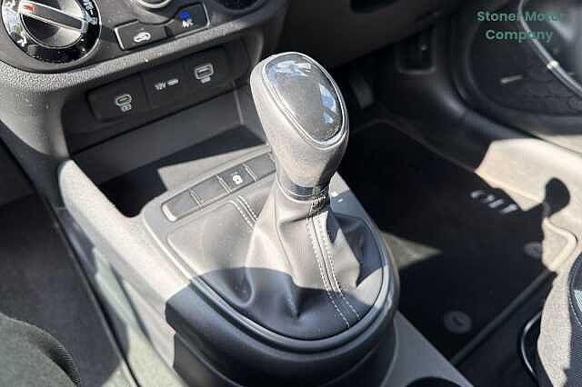 Hyundai i10 1.0 Advance 5dr Auto
