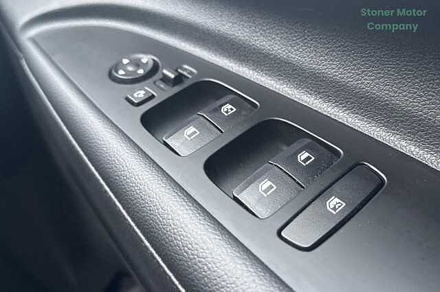 Hyundai BAYON 1.0 TGDi [90] Black Line 5dr DCT
