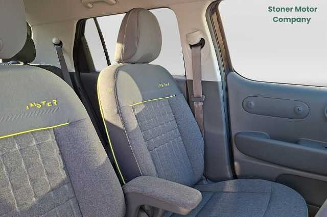 Hyundai INSTER 85kW Cross 49kWh 5dr Auto Black