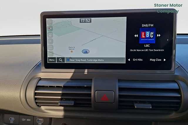 Hyundai INSTER 85kW Cross 49kWh 5dr Auto Black