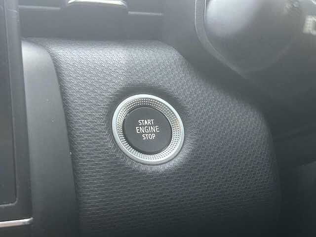 Renault Clio 1.0 TCe Evolution Euro 6 (s/s) 5dr