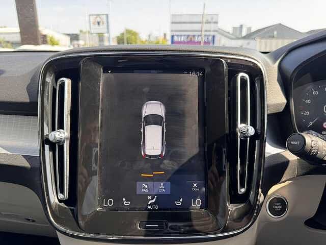 Volvo XC40 1.5 T3 Momentum Pro Auto Euro 6 (s/s) 5dr