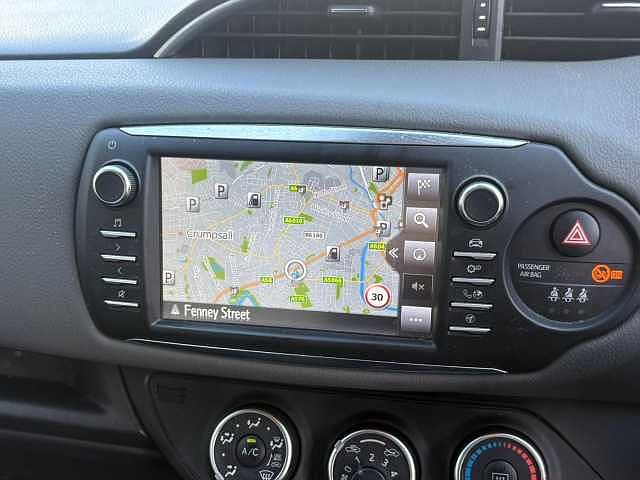 Toyota Yaris 1.5 VVT-i Icon Tech Euro 6 5dr