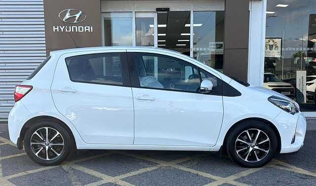 Toyota Yaris 1.5 VVT-i Icon Tech Euro 6 5dr