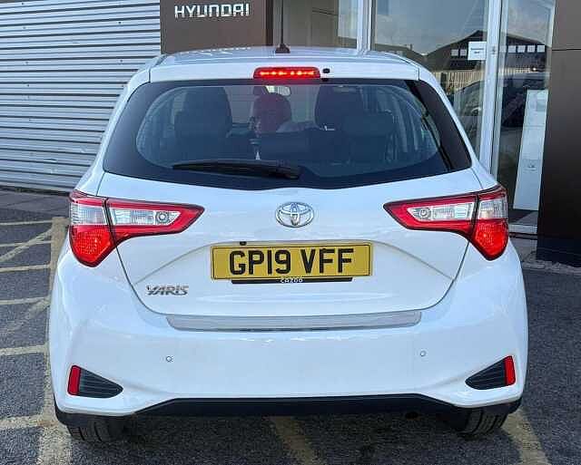 Toyota Yaris 1.5 VVT-i Icon Tech Euro 6 5dr