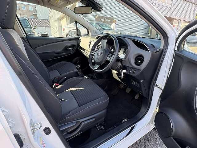 Toyota Yaris 1.5 VVT-i Icon Tech Euro 6 5dr