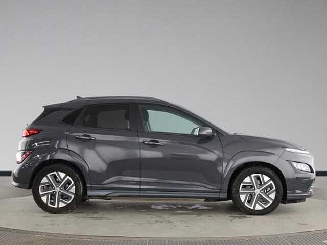Hyundai KONA 64kWh Premium Auto 5dr (10.5kW Charger)