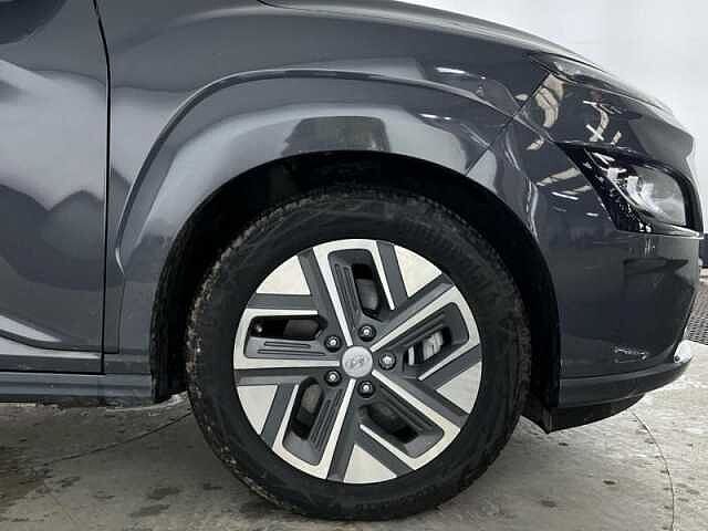 Hyundai KONA 64kWh Premium Auto 5dr (10.5kW Charger)