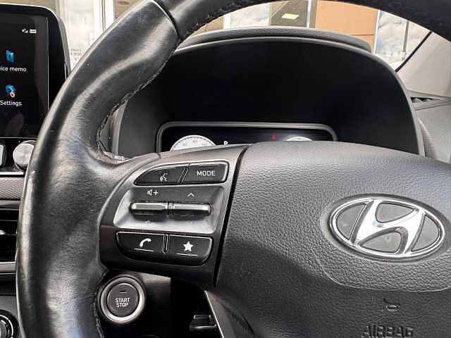 Hyundai KONA 39kWh Premium Auto 5dr (10.5kW Charger) Grey