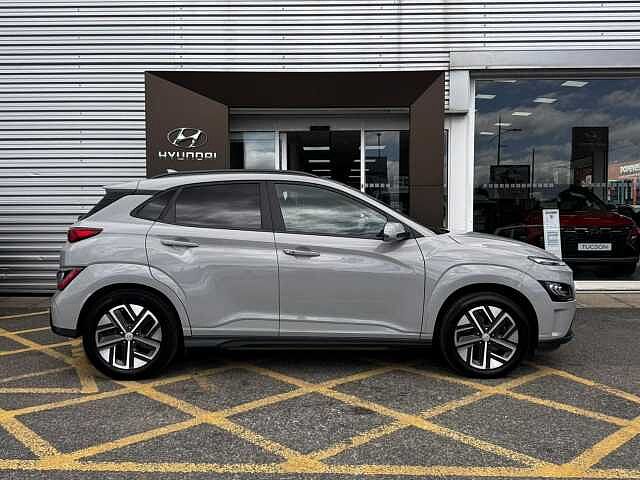 Hyundai KONA 39kWh Premium Auto 5dr (10.5kW Charger) Grey