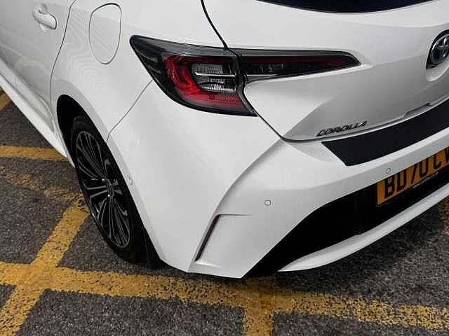 Toyota Corolla 1.8 VVT-h Design CVT Euro 6 (s/s) 5dr