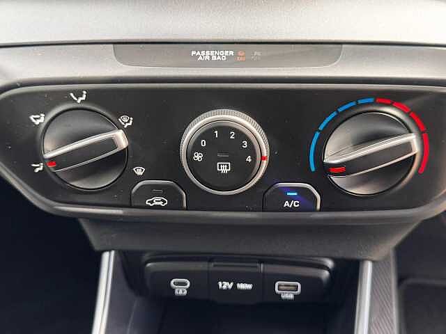 Hyundai I20 1.0 T-GDi Black Line Hatchback 5dr Petrol Manual Euro 6 (s/s) (90 ps) Blue