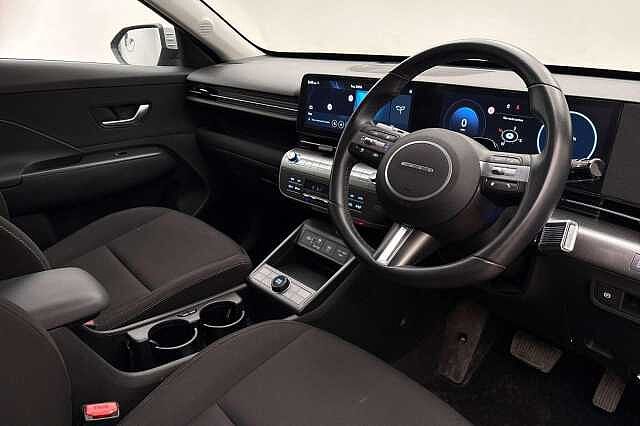 Hyundai KONA 65.4kWh Advance Auto 5dr Silver
