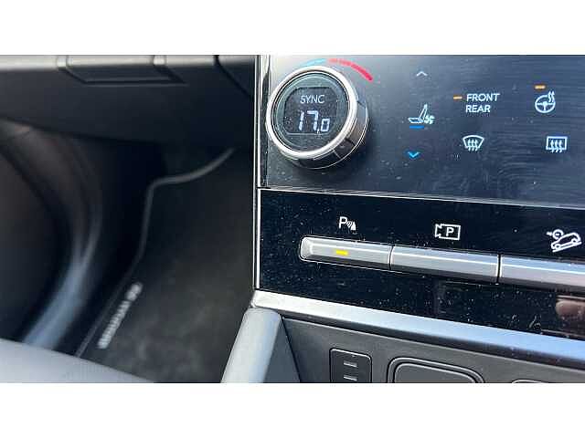 Hyundai SANTA FE SANTA FE 1.6 TGDi Plug-in Hybrid Calligraphy 5dr 4WD Auto GREY