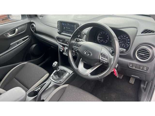 Hyundai KONA KONA 1.0T GDi Play Edition 5dr WHITE