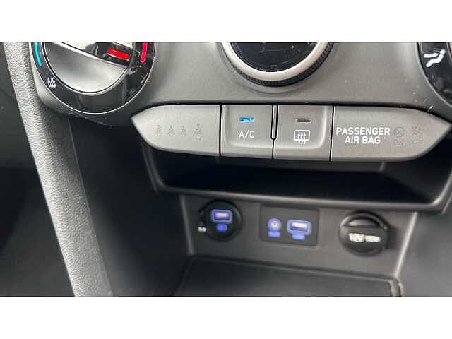 Hyundai KONA KONA 1.0T GDi Play Edition 5dr WHITE