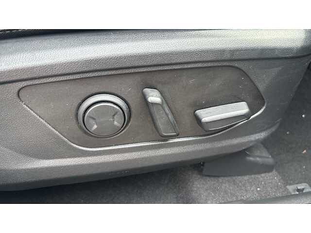 Hyundai TUCSON TUCSON 1.6T Plug-in Hybrid Ultimate 5dr Auto Black