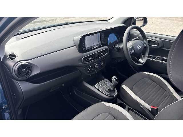 Hyundai I10 i10 5Dr HAT 1.0 MPi 63ps Advance NAV AU Vibrant Blue