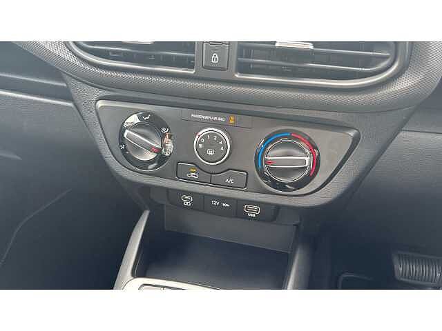 Hyundai I10 i10 5Dr HAT 1.0 MPi 63ps Advance NAV AU Vibrant Blue