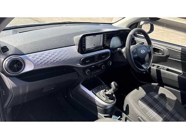 Hyundai i10 i10 5Dr HAT 1.2 MPi 79ps Premium NAV AU