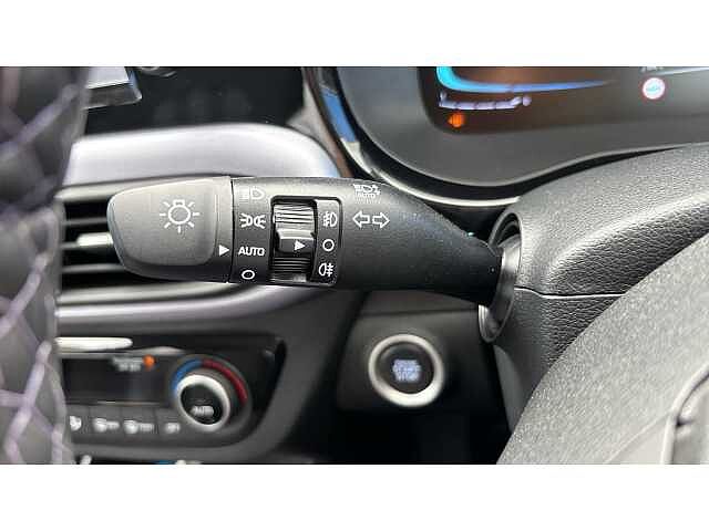 Hyundai I10 i10 5Dr HAT 1.2 MPi 79ps Premium NAV AU Meta Blue