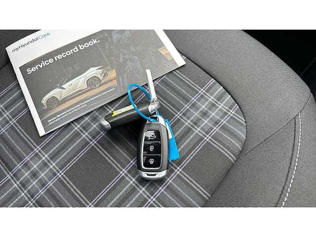 Hyundai I10 i10 5Dr HAT 1.2 MPi 79ps Premium NAV AU Meta Blue