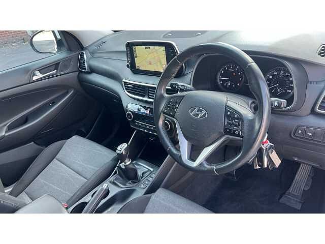 Hyundai TUCSON TUCSON 1.6 GDi SE Nav 5dr 2WD WHITE